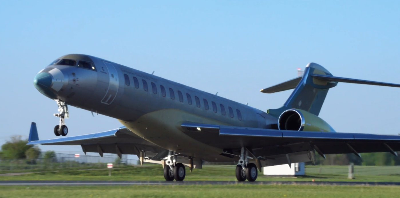 First production Bombardier Global 8000 lifting off on its maiden flight from Mississauga in May 2025